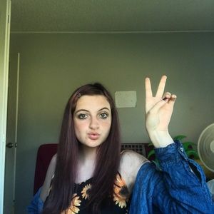 Meet your Posher, Caroline